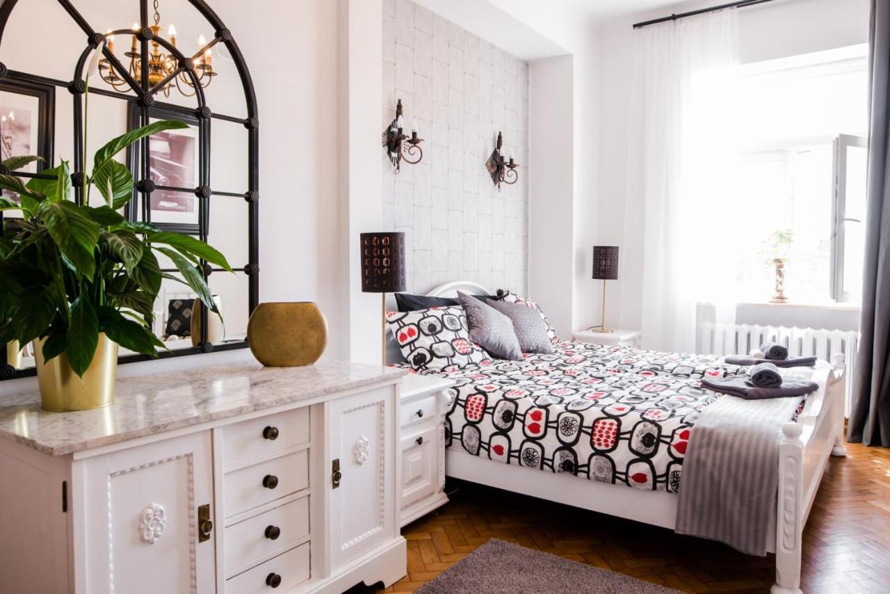 Halby Luxury Rooms Chmielna 73B Varšava Exteriér fotografie