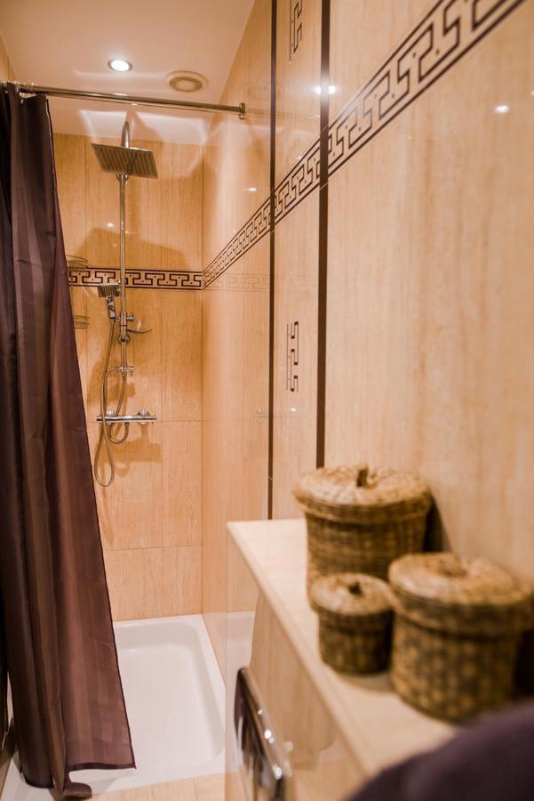Halby Luxury Rooms Chmielna 73B Varšava Exteriér fotografie